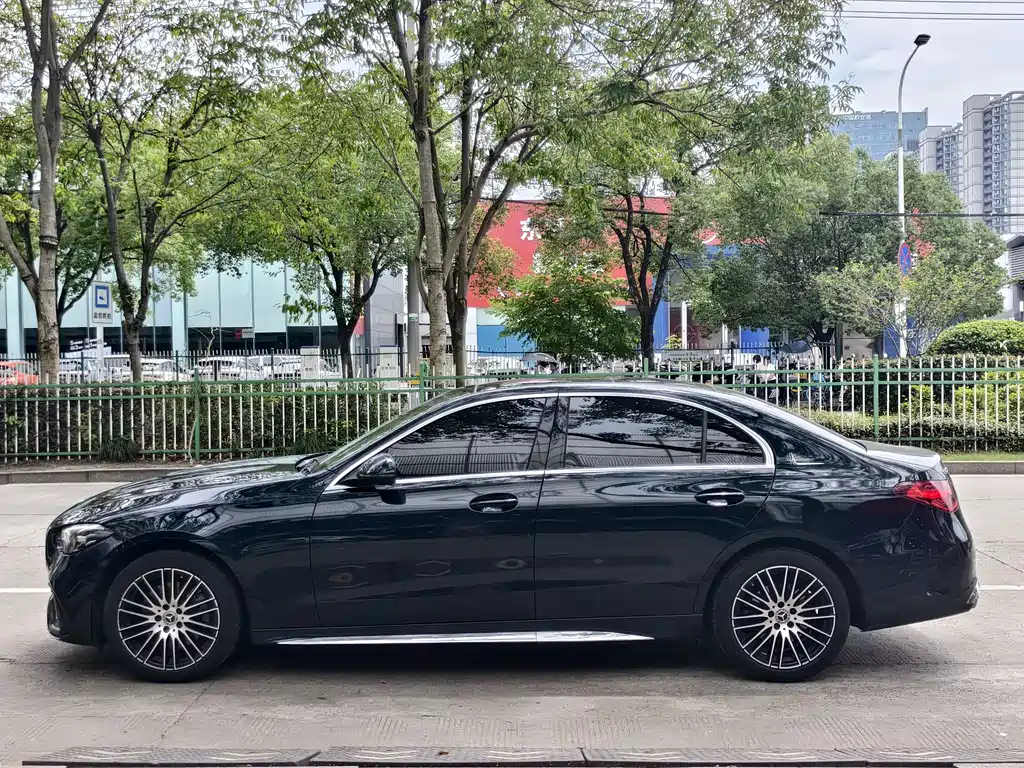 Mercedes-Benz C-Class 2022