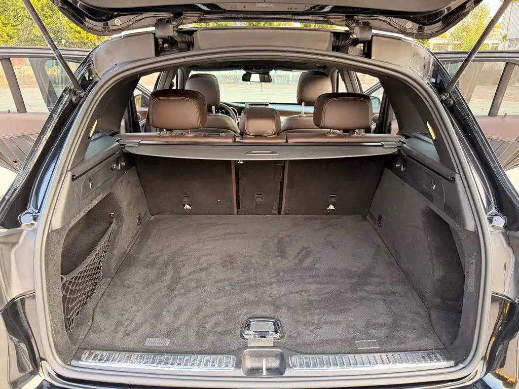 Mercedes-Benz GLC 2018 — фото 15