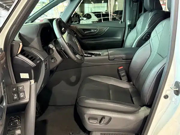 Toyota Alphard 2024