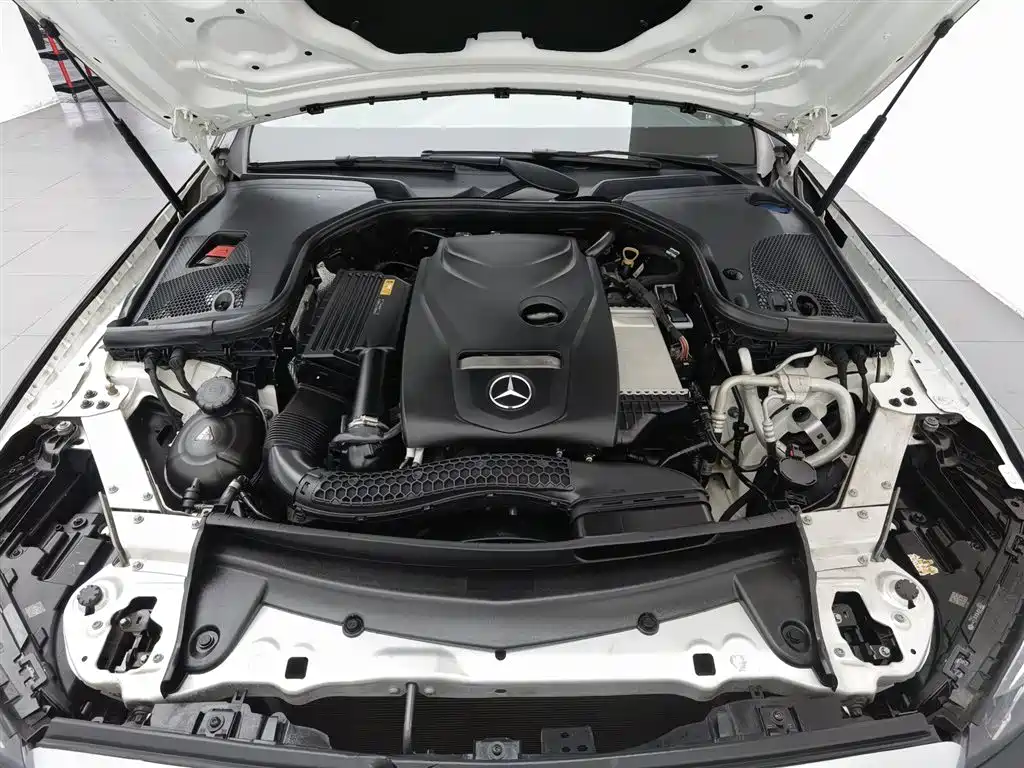 Mercedes-Benz E-Class 2018 — фото 6