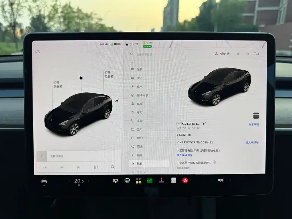 Tesla Model Y 2021 — фото 17