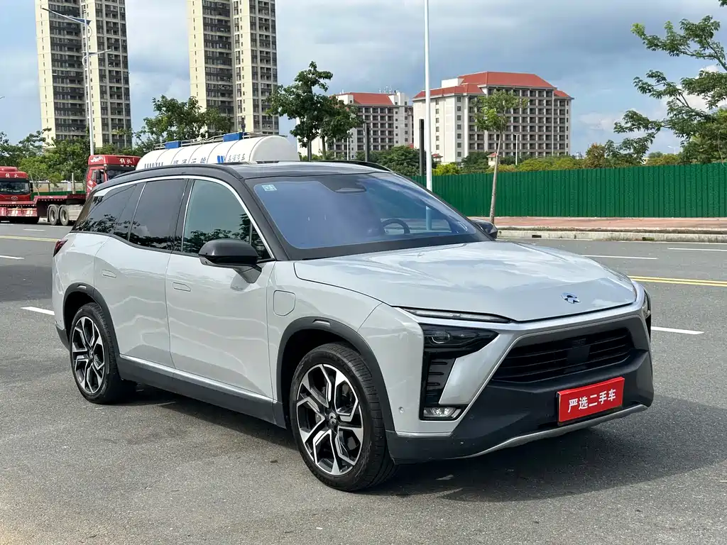 NIO ES8 2022