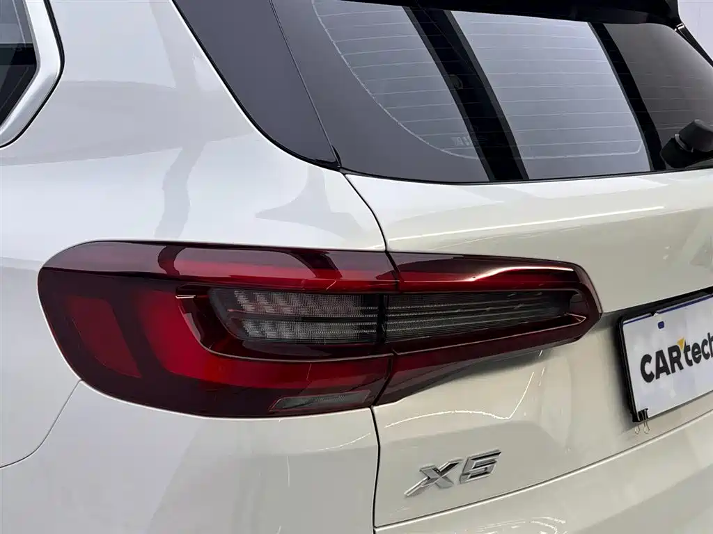 BMW X5 2024 — фото 11
