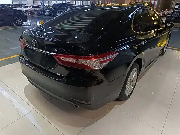 Toyota Camry 2021