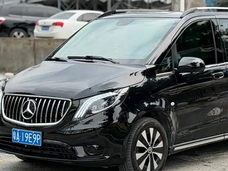 Mercedes-Benz Vito 2023 — фото 1
