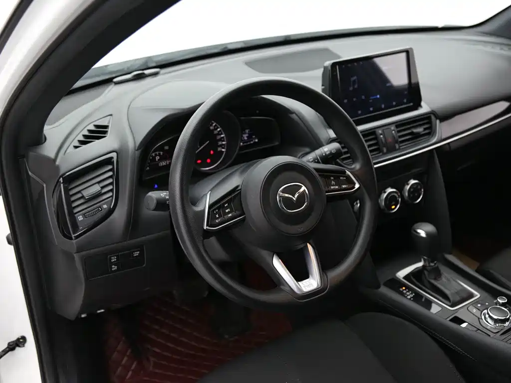 Mazda CX-4 2023 — фото 14