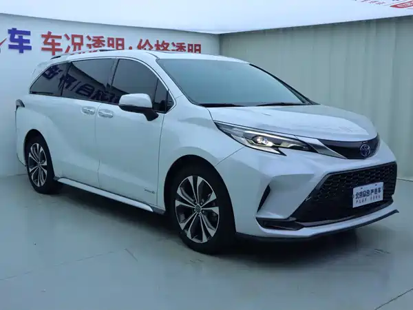 Toyota Granvia 2023