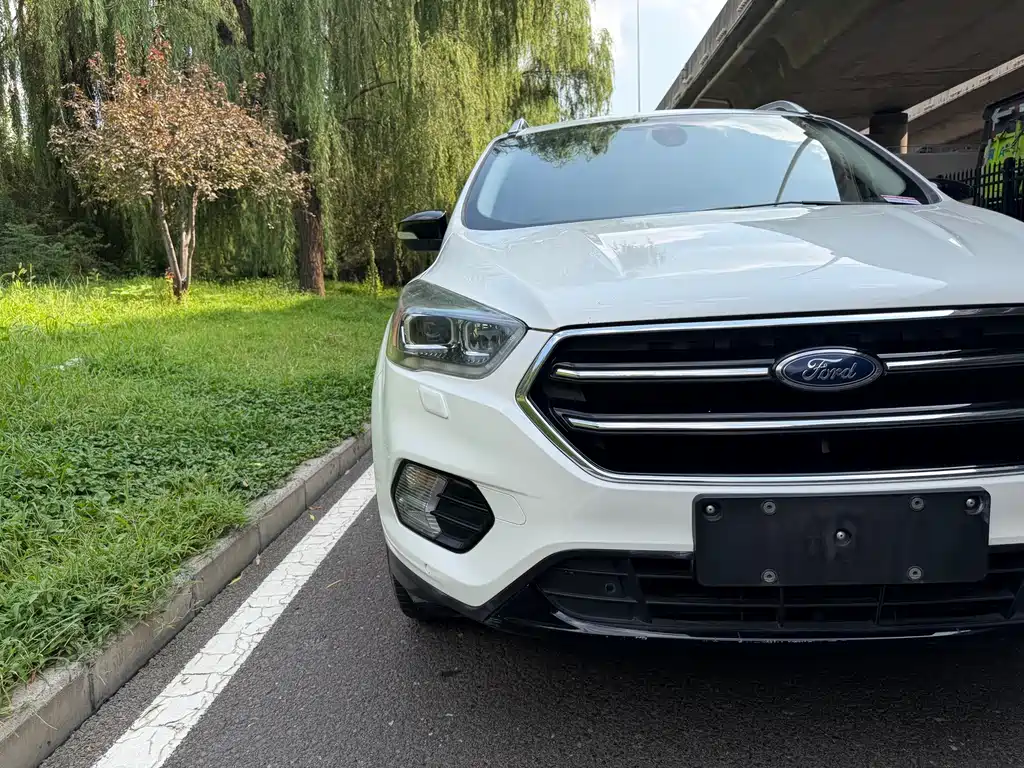 Ford Kuga 2017 — фото 13
