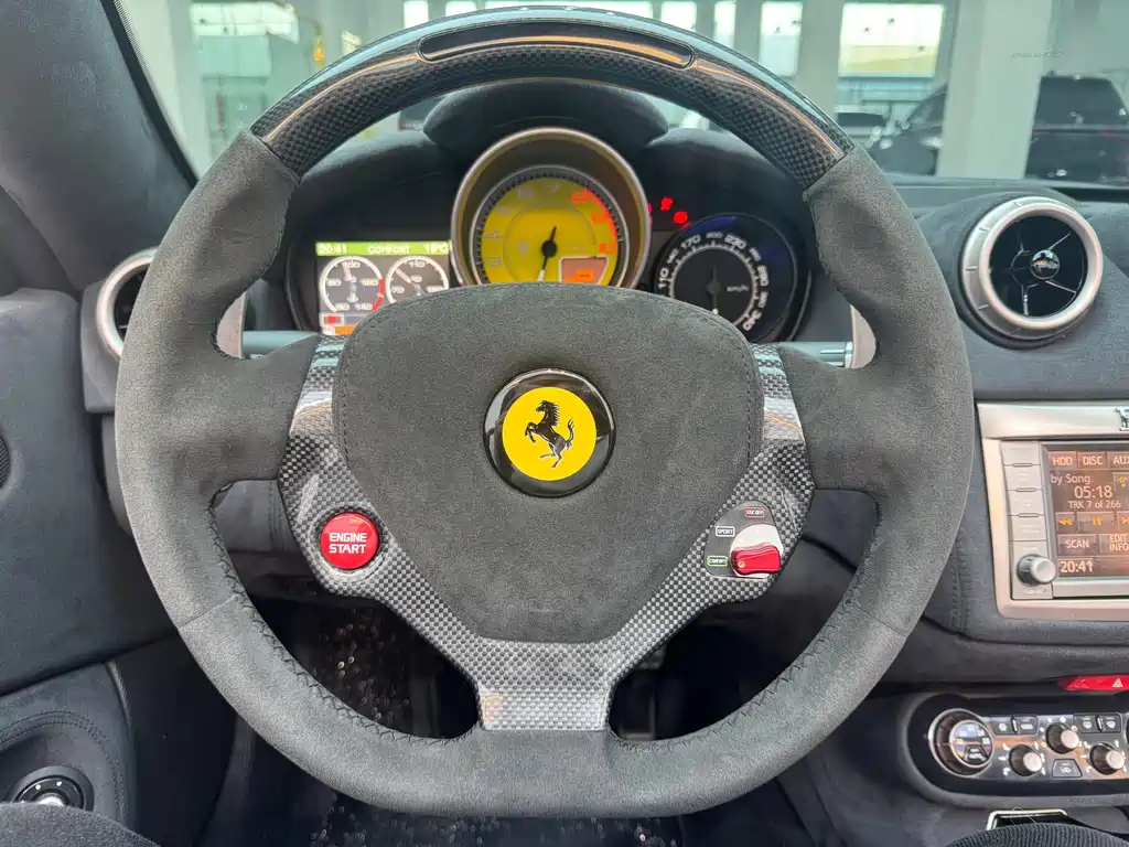 Ferrari California T 2013 — фото 10