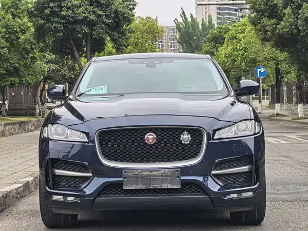 Jaguar F-PACE 2017