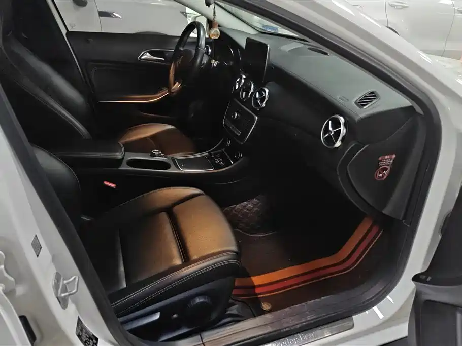 Mercedes-Benz GLA 2018 — фото 8