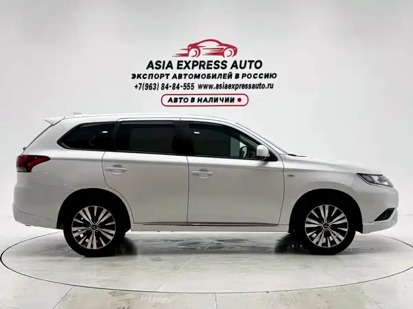 Mitsubishi Outlander 2023
