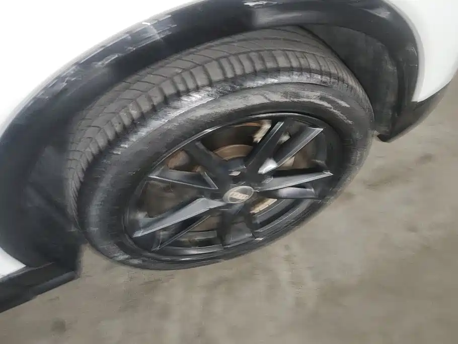 Audi Q2L 2019