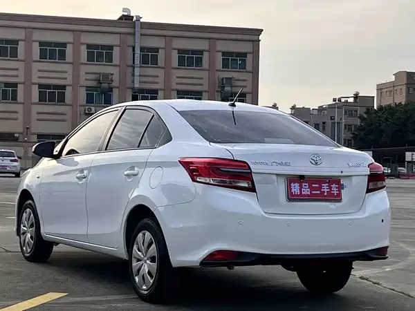 Toyota Yaris L 2020