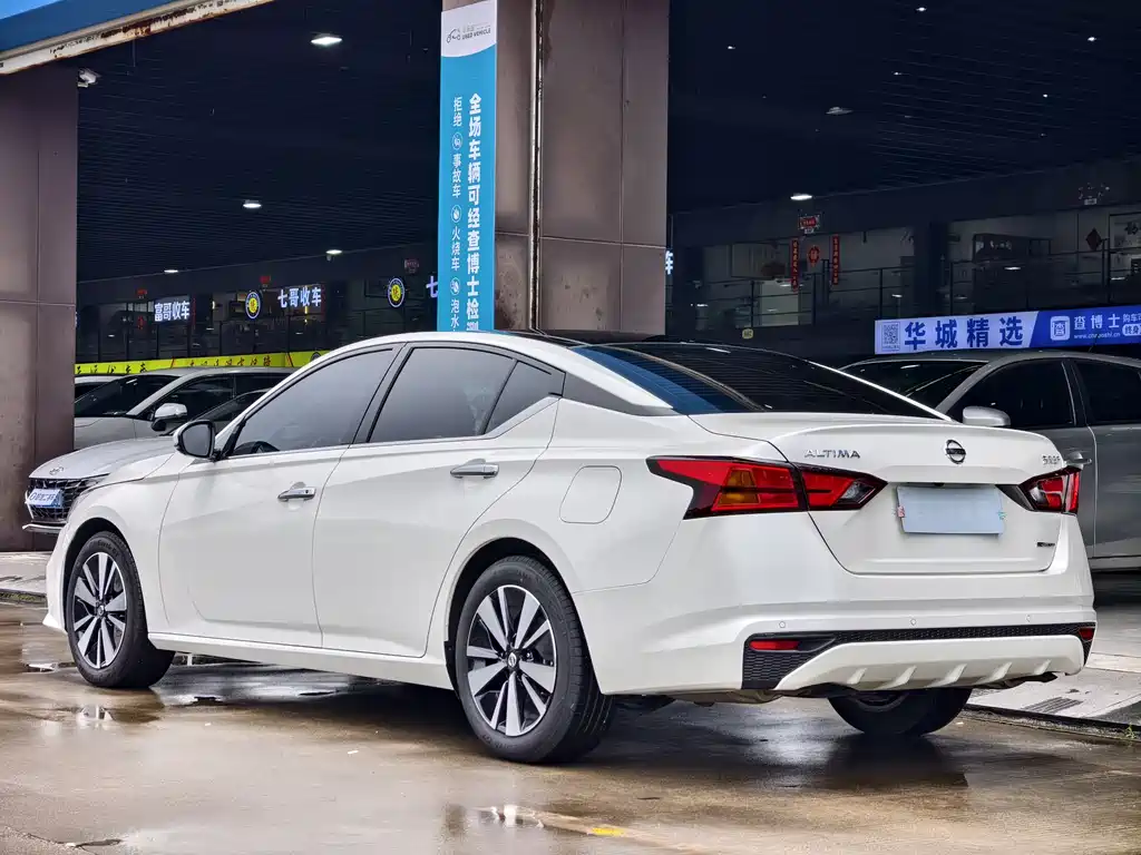 Nissan Teana 2022 — фото 10