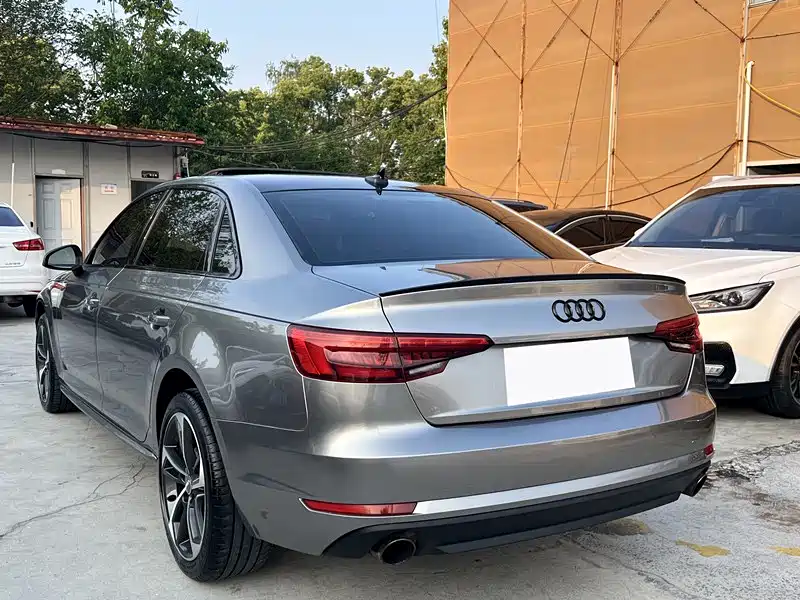 Audi A4L 2017 — фото 15