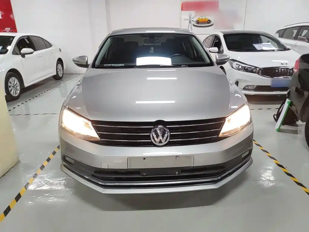 Volkswagen Sagitar 2017