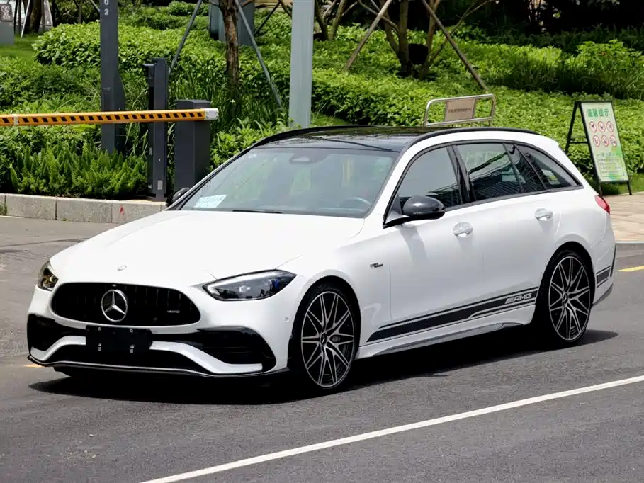 Mercedes-Benz C-Class AMG 2025