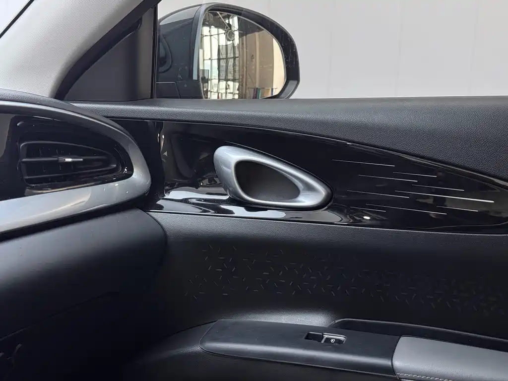 Geely Galaxy Starwish 2025 — фото 13