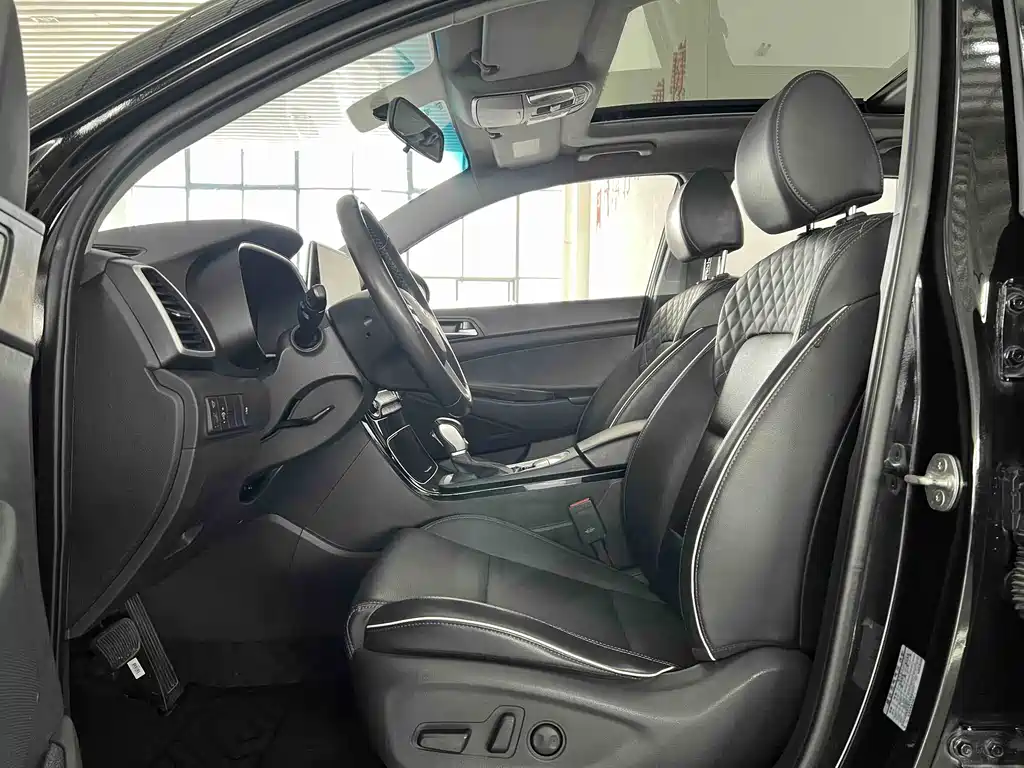 Hyundai Tucson 2019 — фото 8