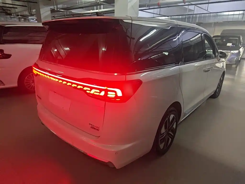 JAC Refine Refine RF8 PHEV 2025 — фото 7