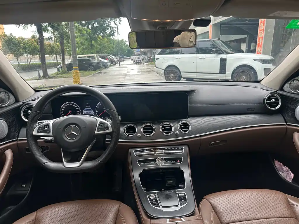 Mercedes-Benz E-Class 2018 — фото 8