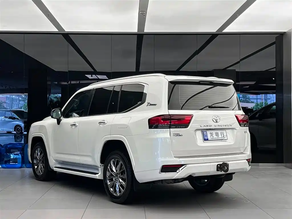 Toyota Land Cruiser 2023 — фото 4
