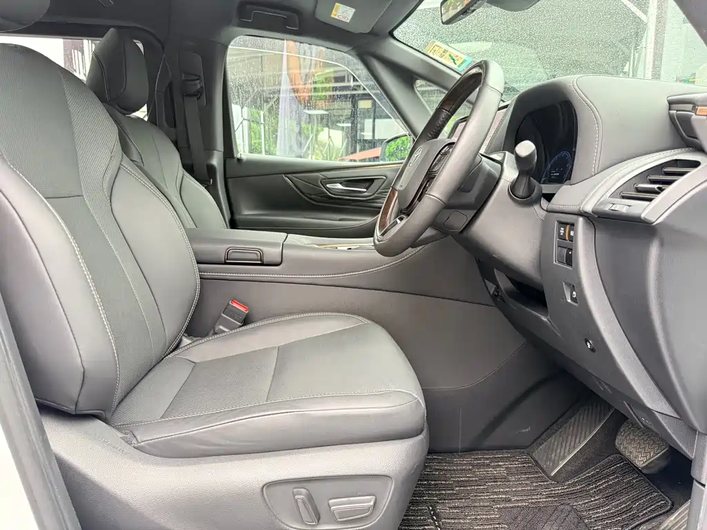Toyota Alphard 2026 — фото 10