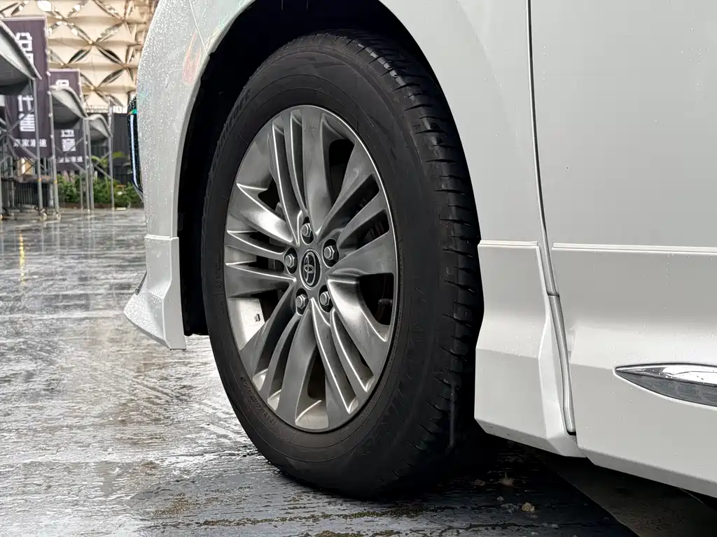 Toyota Alphard 2026 — фото 23