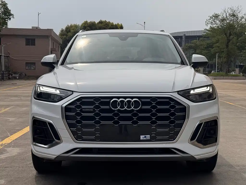 Audi Q5L 2022 — фото 2