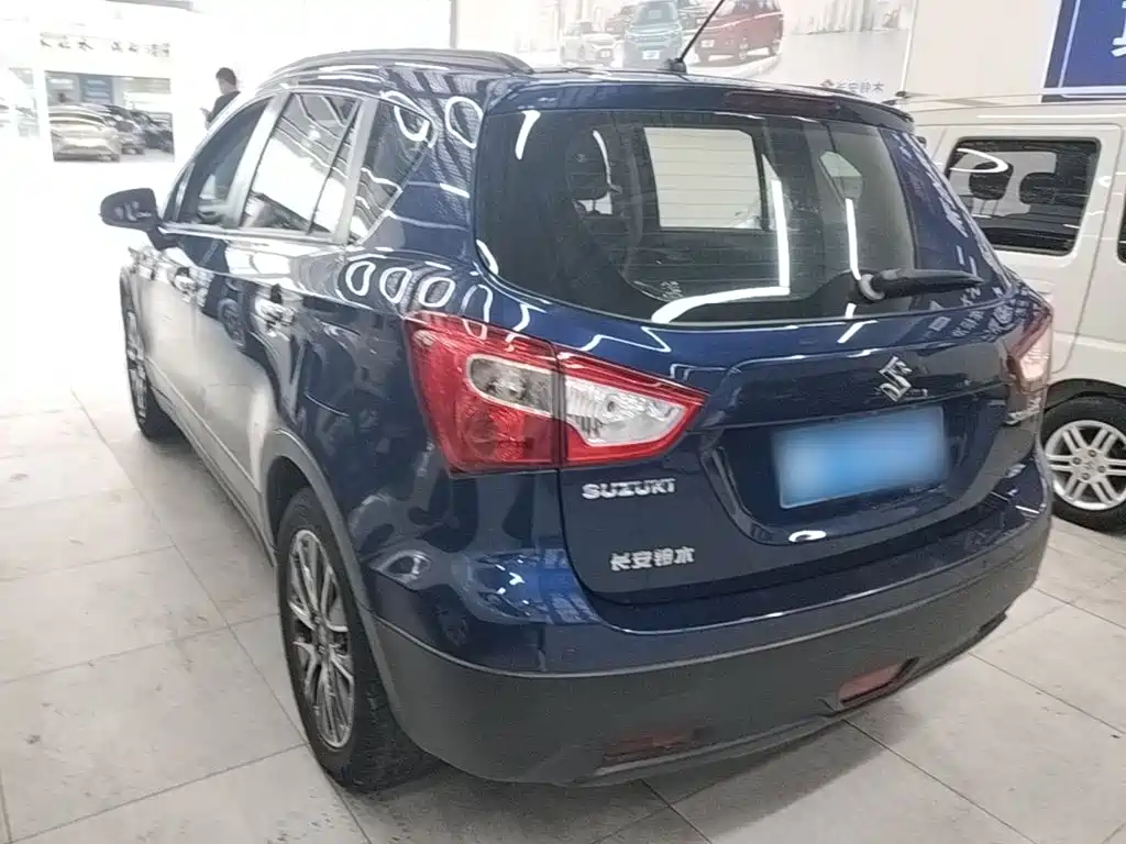 Suzuki S-Cross 2015 — фото 5