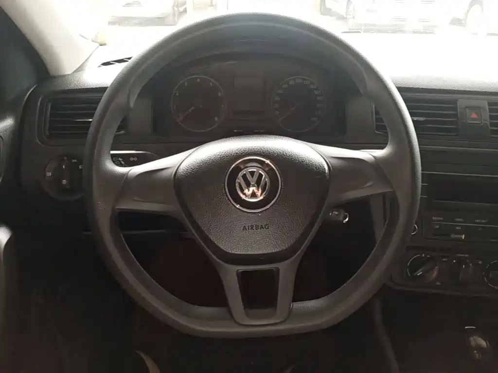 Volkswagen Santana 2018 — фото 11