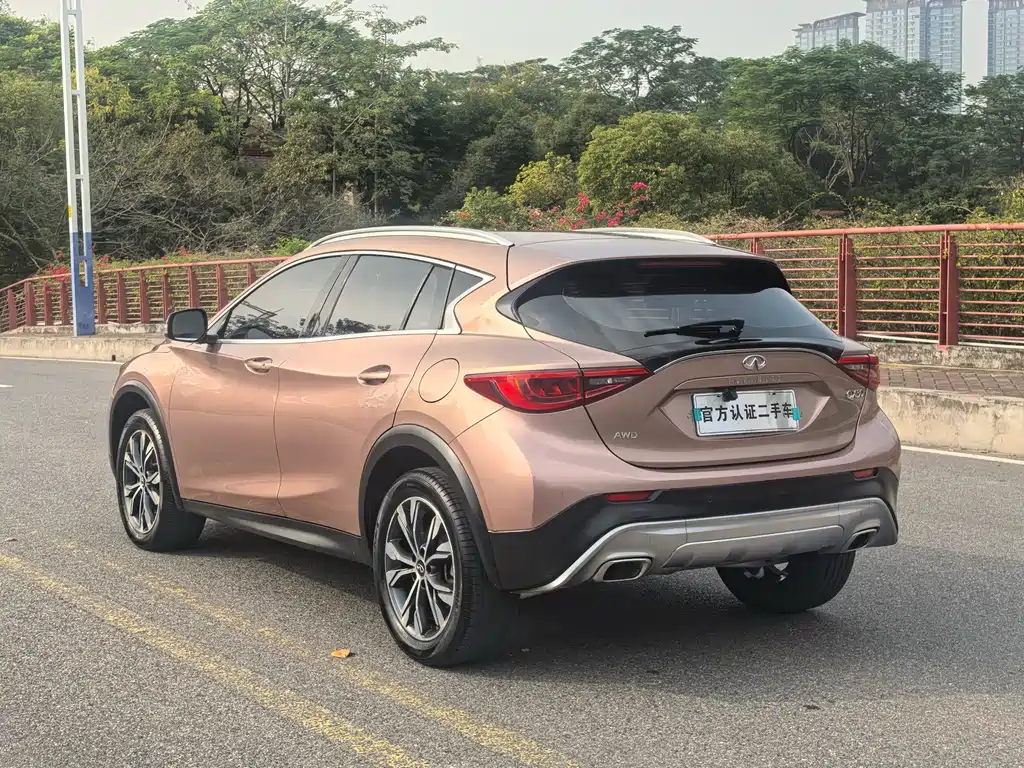 Infiniti QX30 2017 — фото 8