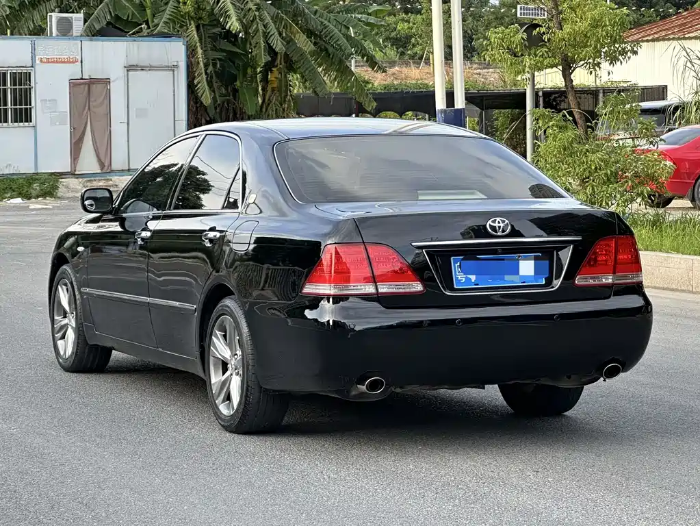 Toyota Crown 2009 — фото 10