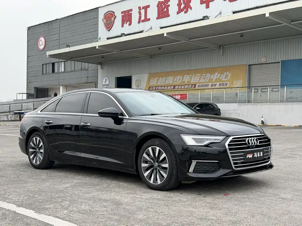 Audi A6L 2019 — фото 1