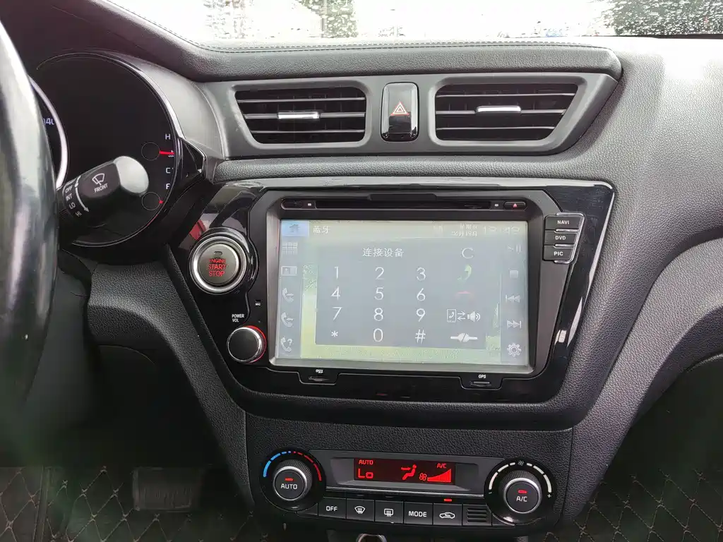 Kia K2 2015 — фото 16