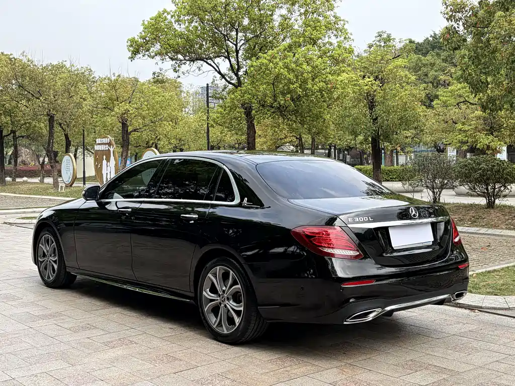 Mercedes-Benz E-Class 2020 — фото 4