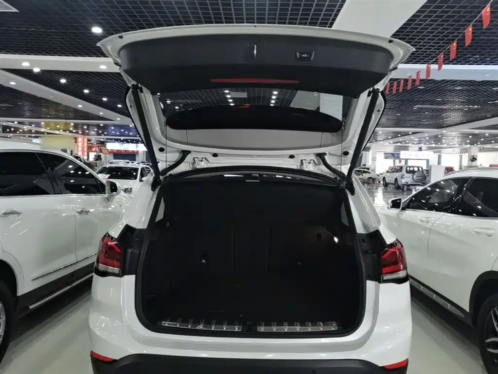 BMW X1 New Energy 2020 — фото 19