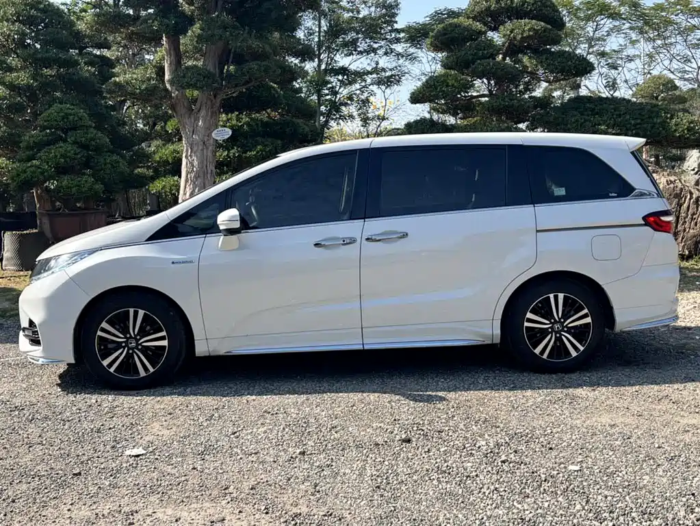 Honda Odyssey 2021 — фото 10