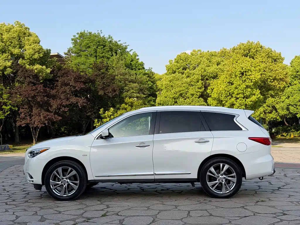 Infiniti JX 2015 — фото 11