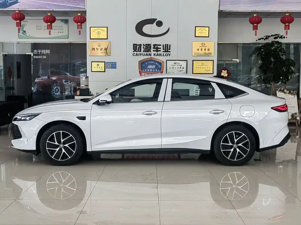 BYD Qin L 2026 — фото 3