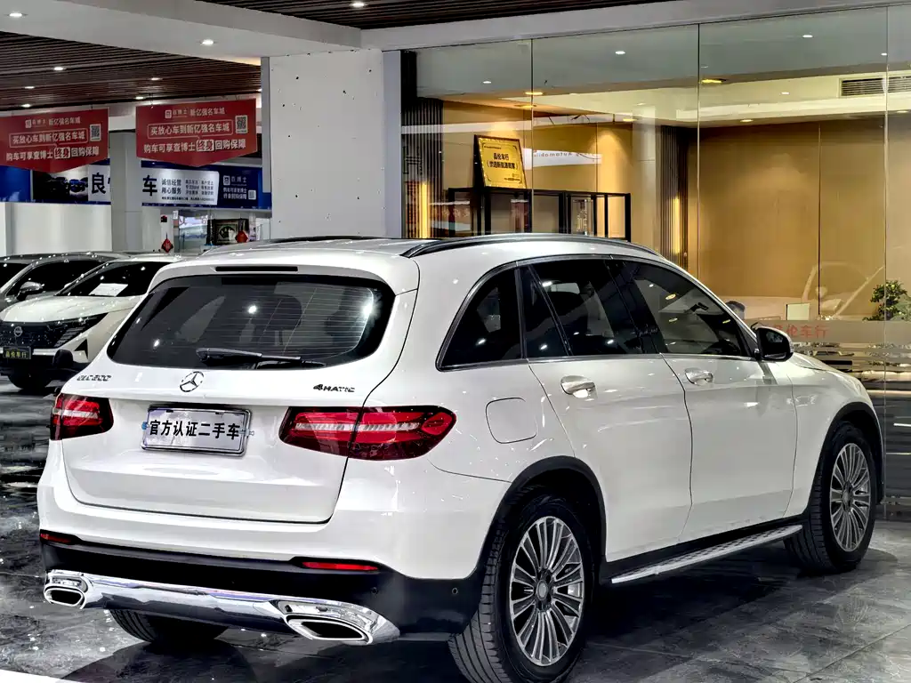 Mercedes-Benz GLC 2016 — фото 16