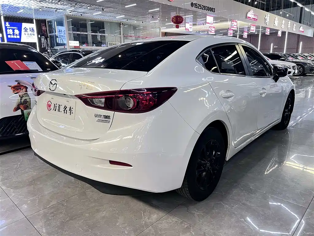 Mazda 3 Axela 2016 — фото 10