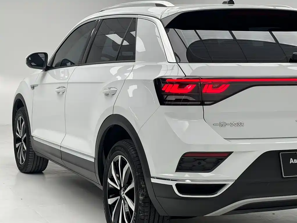 Volkswagen T-Roc 2023