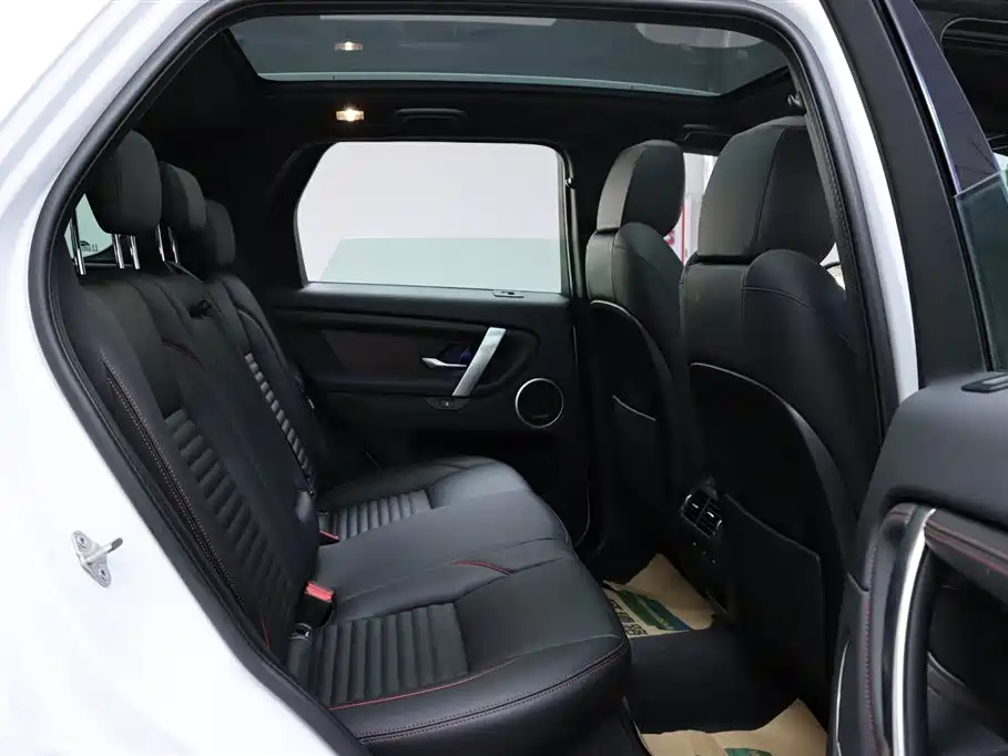 Land Rover Discovery Sport 2023 — фото 17