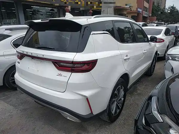 Geely Vision X6 2022
