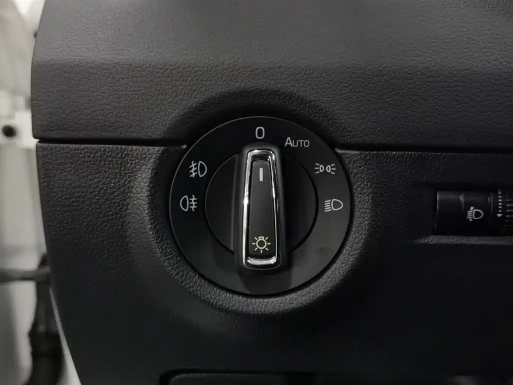 Skoda Octavia 2020 — фото 21