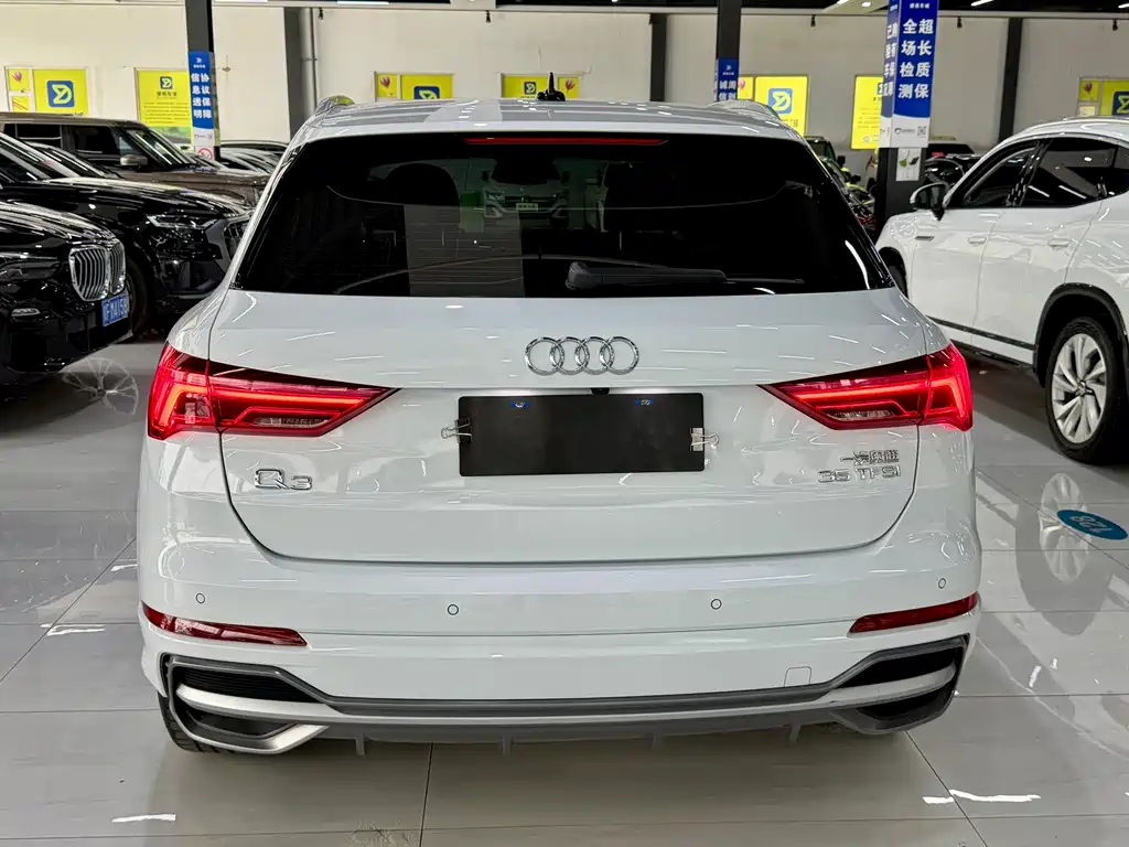 Audi Q3 2022 — фото 10