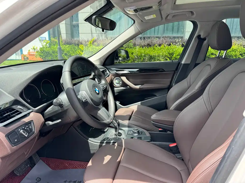 BMW X1 2022 — фото 8