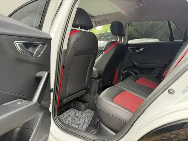 Audi Q2L 2021